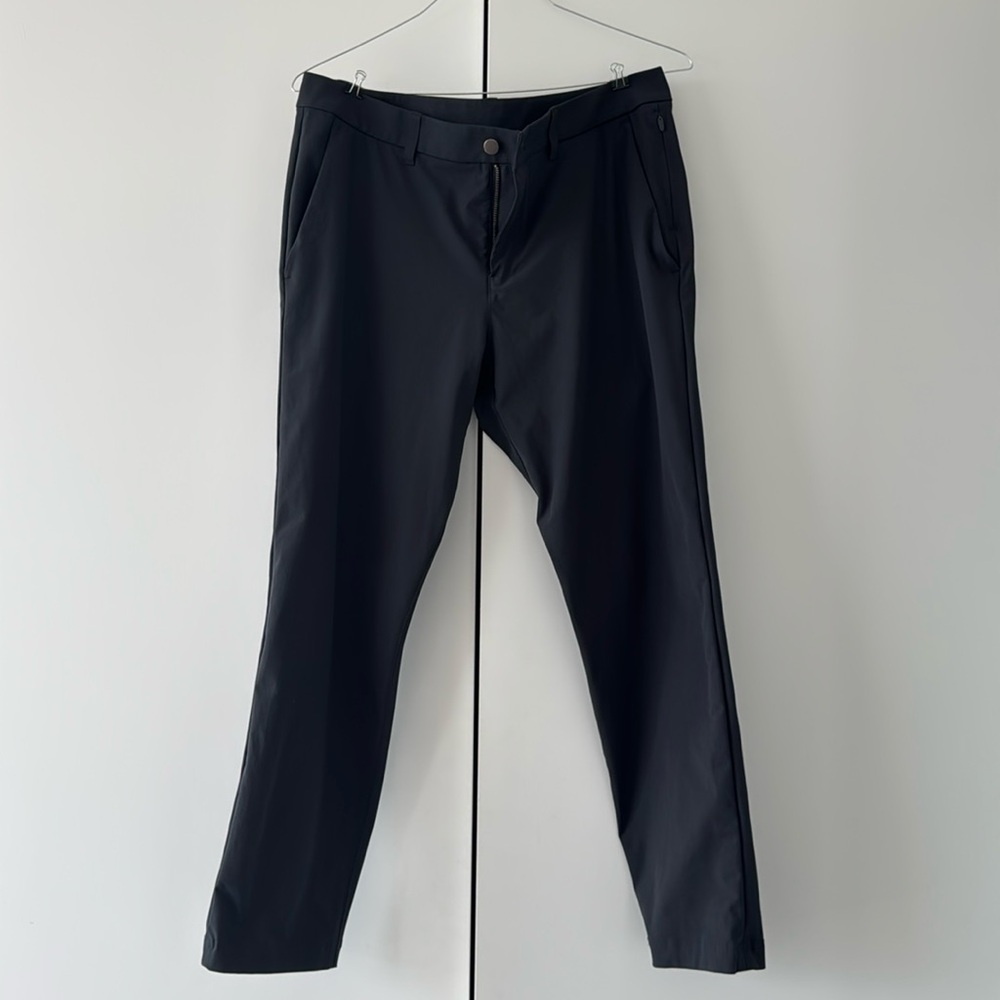 Lululemon Men’s ABC Slim-Fit Pant Warpstreme 34” Waist, 29” length Obsidian